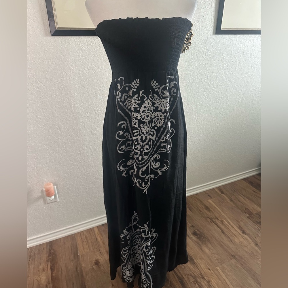 Color Swatch Black Strapless & Embroidered Maxi Dress